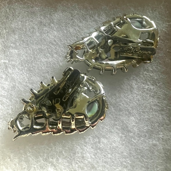 Set of Coro gray Thermoset and Pearl necklace, earrings and bracelet. Vintage! - Picture 7 of 7